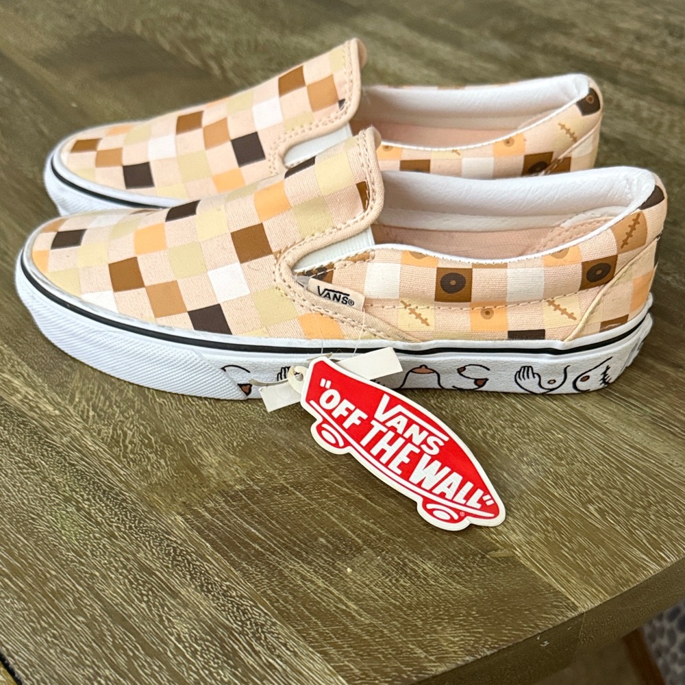 RARE Vans Breast Cancer Awareness Slip-On Sneakers - Size 6. Never worn